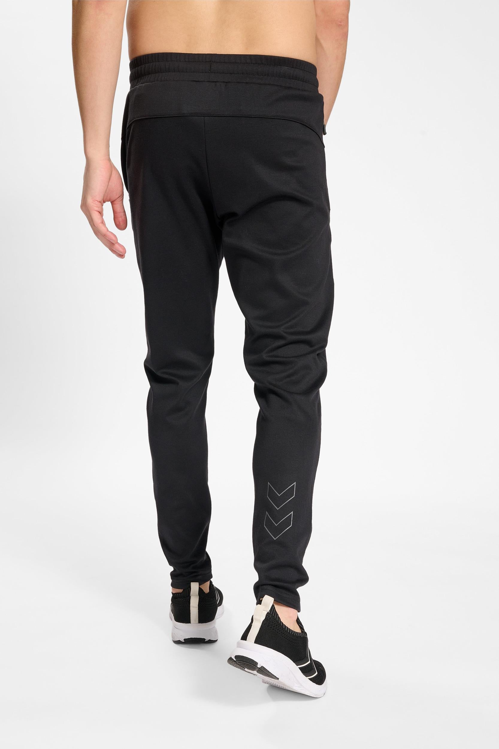 HUMMEL - Hmlmt Interval Tapered Pants - Black